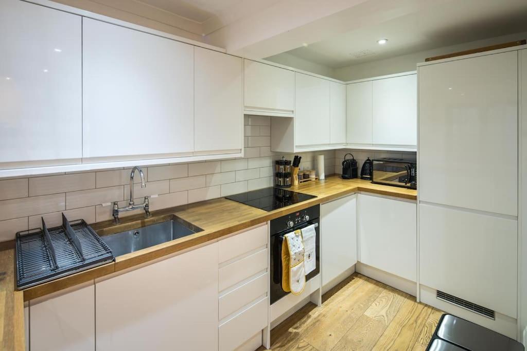 Apartamento Superb Retreat Central Next Tube Londres Exterior foto